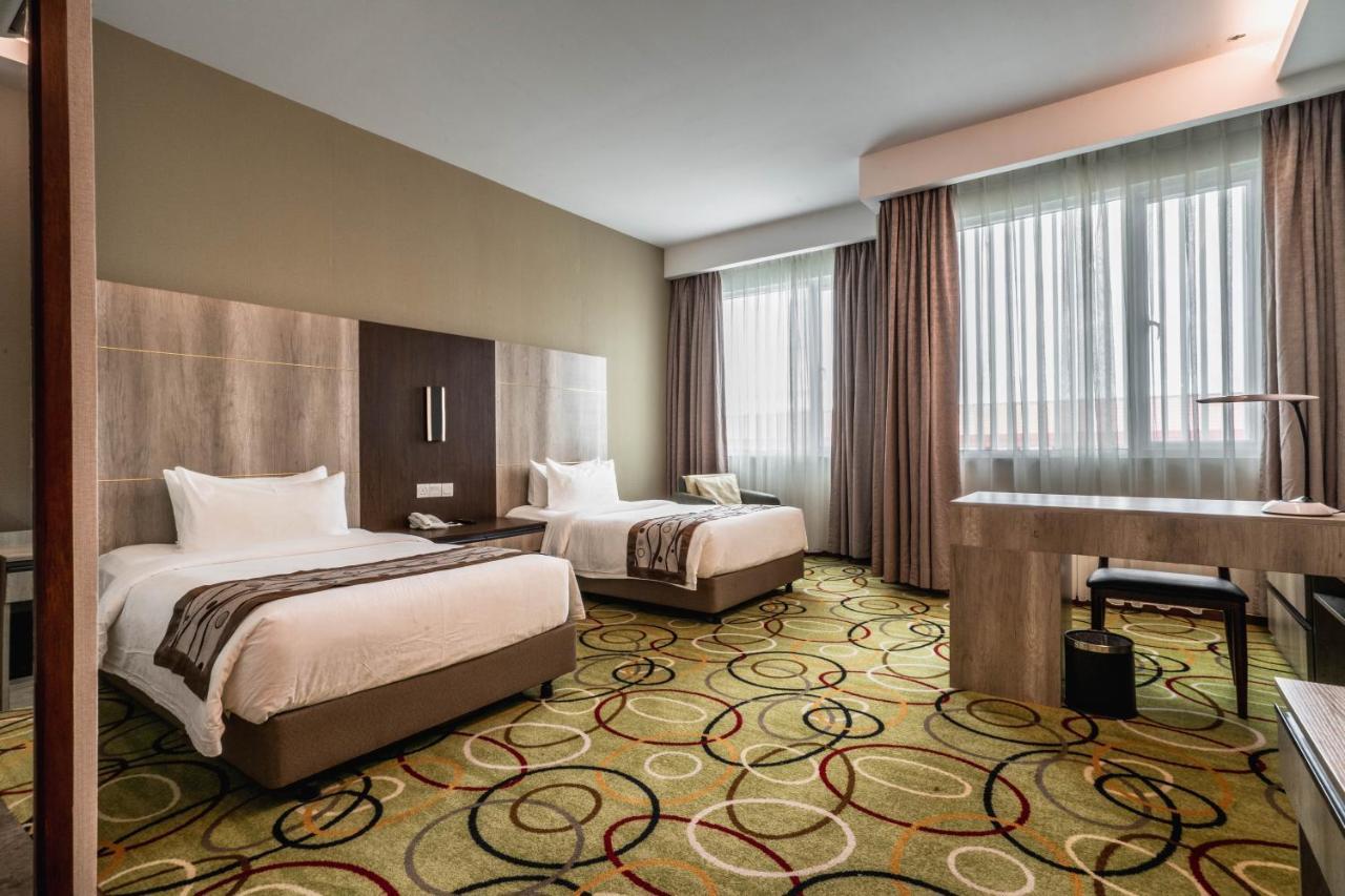 Ano Hotel Miri Dış mekan fotoğraf